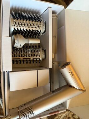 Shark Flexstyle Dryer & Interchangeable Round Brushes — Champagne
